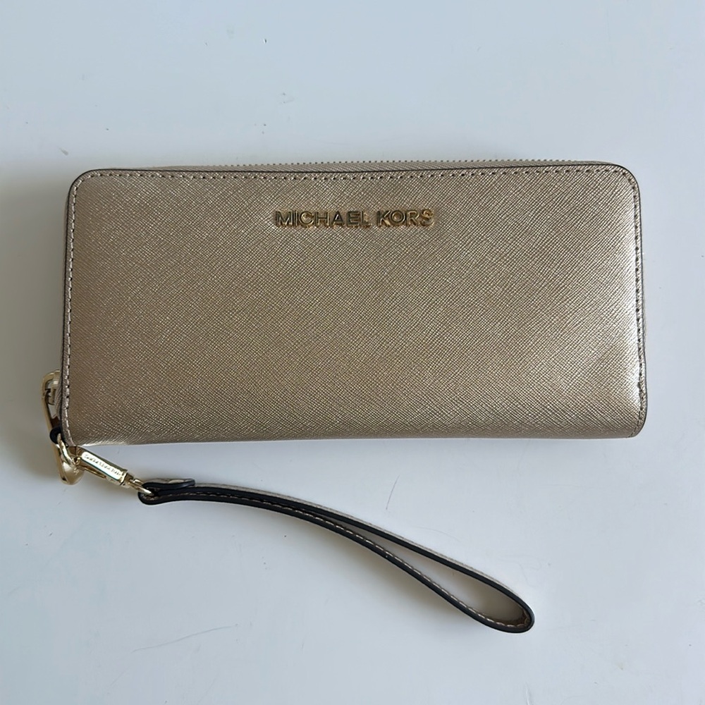 Michael Kors wristlet wallet